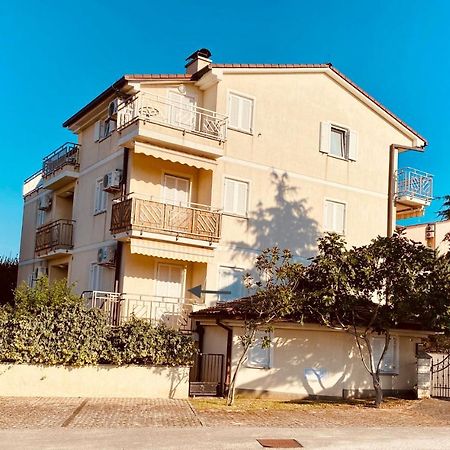 דירות באניולה Casa Rosa מראה חיצוני תמונה