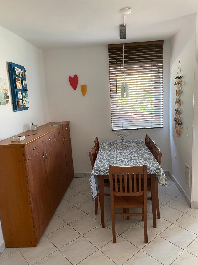 דירות באניולה Casa Rosa מראה חיצוני תמונה