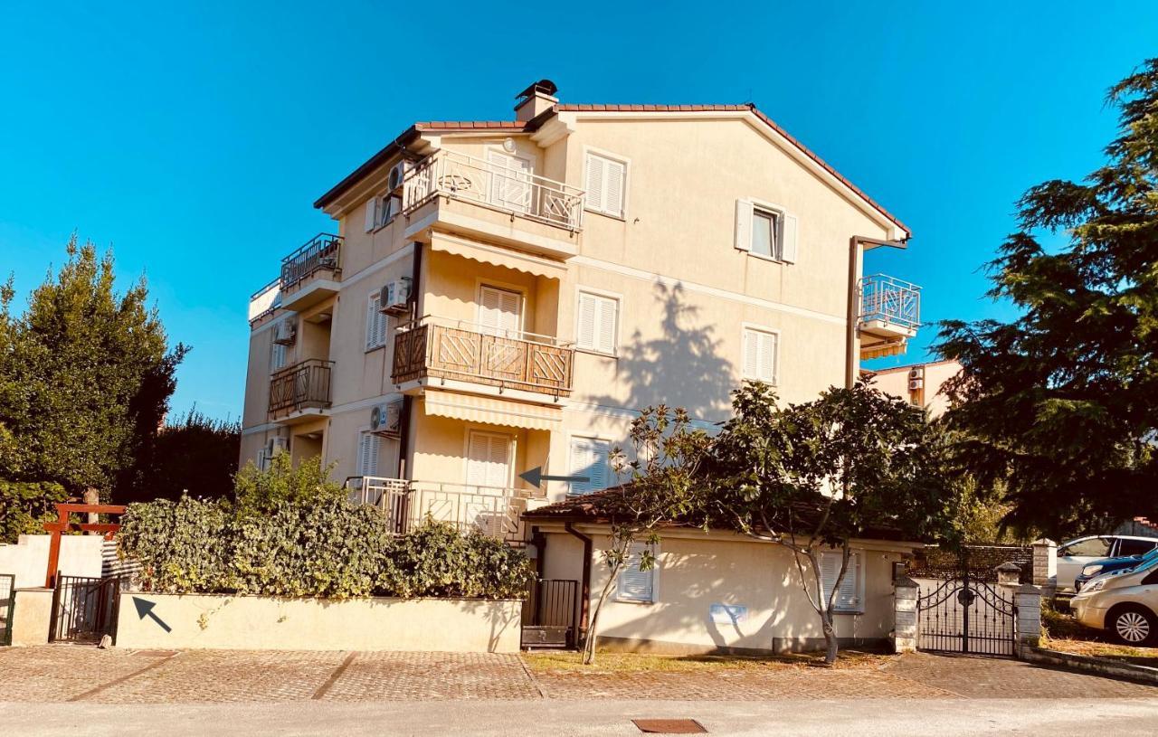 דירות באניולה Casa Rosa מראה חיצוני תמונה