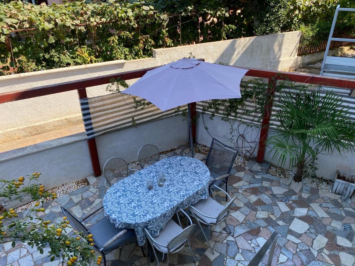 דירות באניולה Casa Rosa מראה חיצוני תמונה